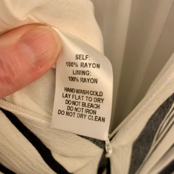 Lulu’s Off-White/Black Striped Romper Jumpsuit Size L - Picture 10 of 11